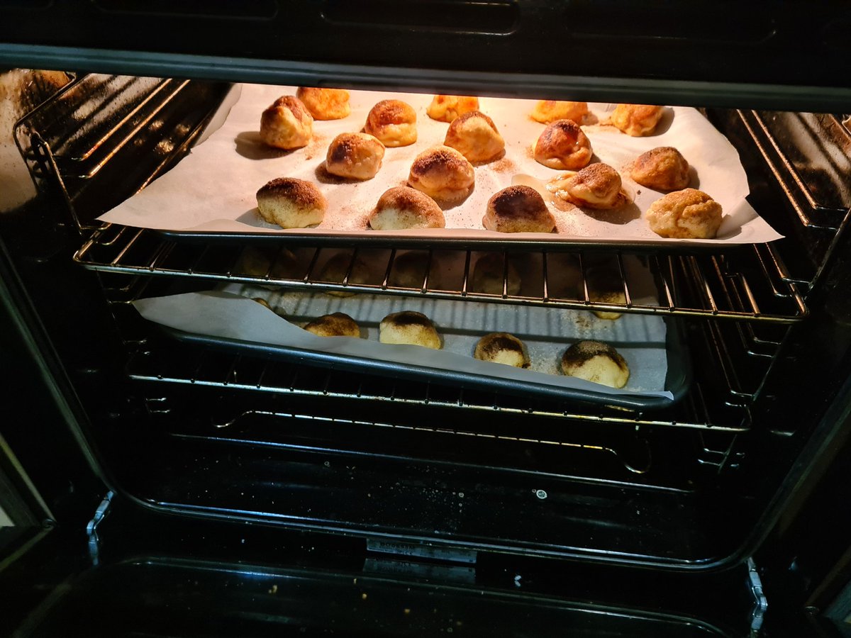 MiaReadsBooks's tweet image. #isobaking Day: IDEFK 🤷

I'm trying the American classic cookie, #snickerdoodles...