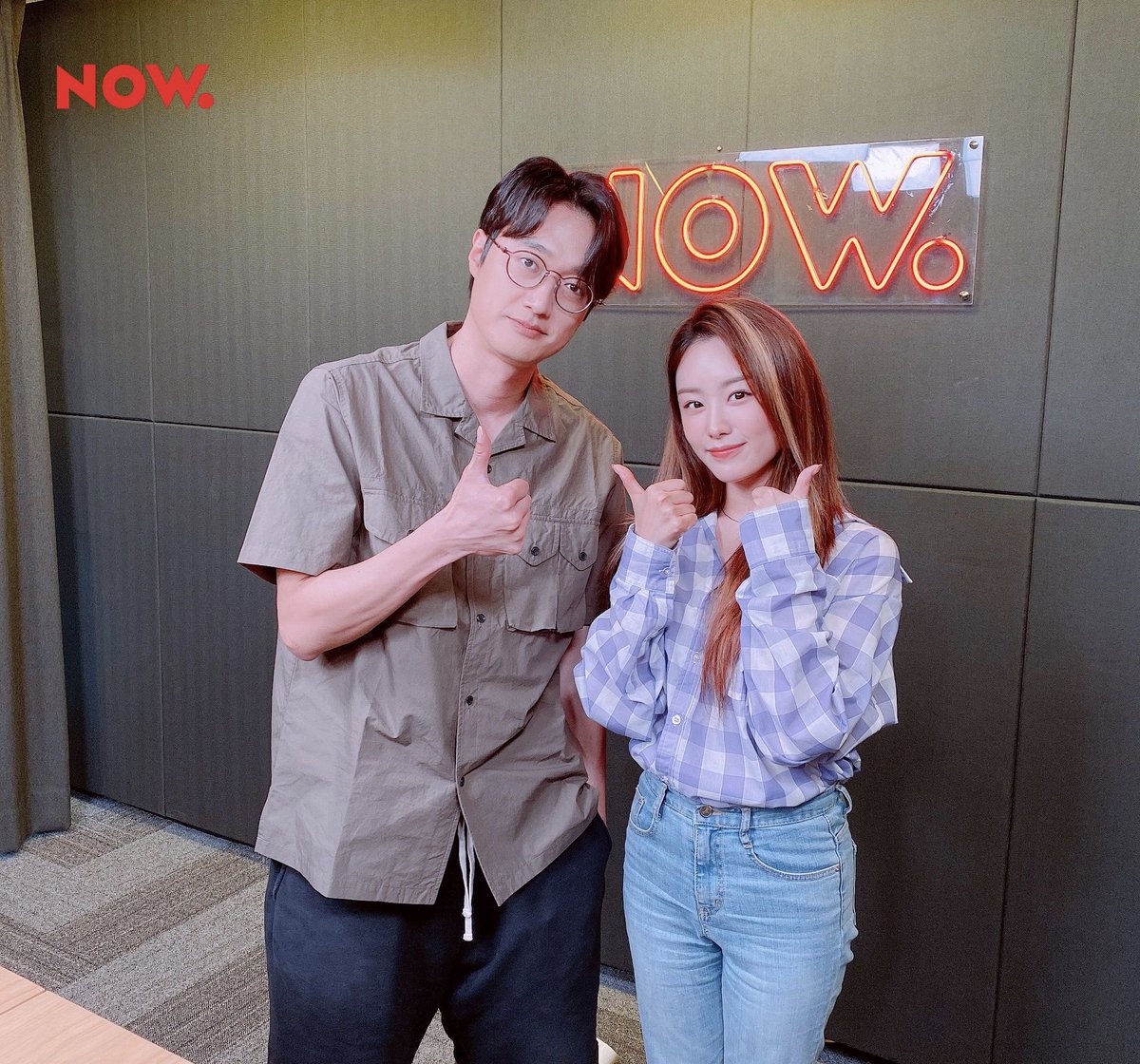 npop_zip's tweet photo. #6시5분전 어제 나온 신곡📀 #MIL 을 발매한 #송지은 과 생방송 중입니다✨ 약 4년만에 나온 신보인 만큼~ 나눌 얘기가 엄청 많을 예정😍 지금 #네이버앱 에 오시면 바로 들으실 수 있어요>_< #NOW온에어 #SONGJIEUN ➡️ (바로듣기_클릭) https://t.co/zINNQGuBCb https://t.co/x5u7yBsxeL