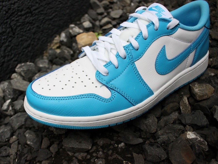 古着買取ブランドコレクト原宿店 على تويتر ノースカロライナカラー Nike Sb ナイキ エスビー X Air Jordan 1 エアジョーダン Low Unc 入荷 T Co Og8b4fl3pj Nike Sb ナイキ スニーカー ブランドコレクト 原宿店 T Co Gql6eidfwg