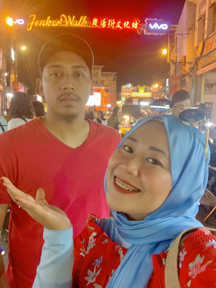 Jonker Walk - Dekat sini mcm2 boleh cari, makanan dan barangan. - Kipas tangan cantik-cantik (wajib beli)