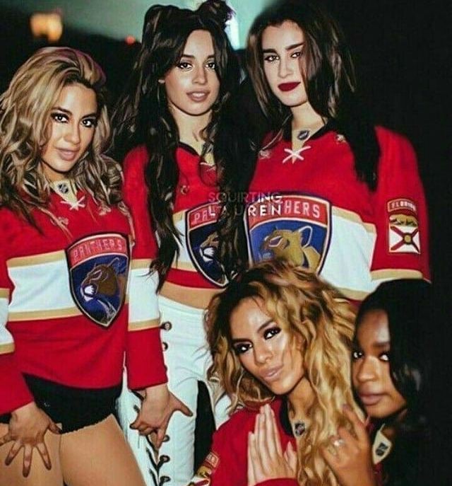 MoonLauren_'s tweet photo. Y pensar que ese día iba a ser trágico y nos iba a destrozar a todos
#8yearsofFifthHarmony https://t.co/iPLeIbrVDG