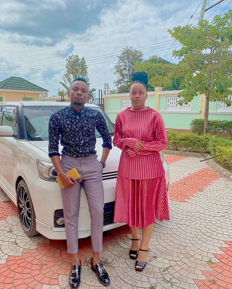 Officialnandy5's tweet photo. Niite nami nitakuitukia nitakuonyesha mambo makubwa na makuu usiyo yajua 🙏🏻
Cc @billnass
Outfit @anu_fashion_style_2 https://t.co/0occa9mhC7