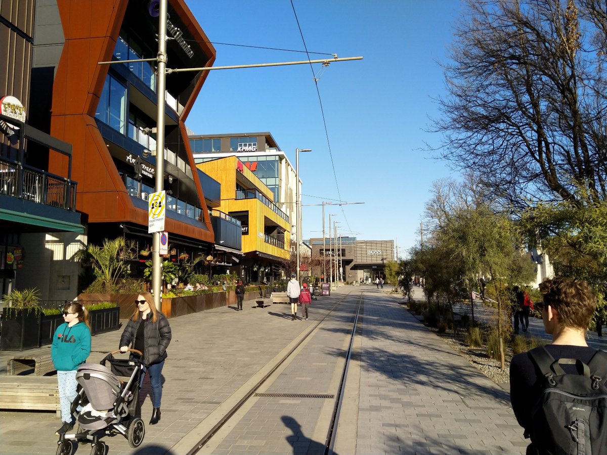 And what used to be multi-lane roads along the riverside are now slower, calmer shared spaces or lower-capacity roads (4/15)