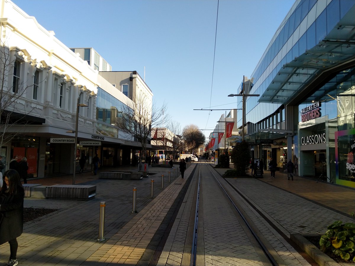 The first thing that struck me was the lack of cars in the city centre. It was just wonderful to walk around the city centre, totally relaxed, quiet, and the air felt so clean (probably helped that there was a chilly breeze too) (2/15)