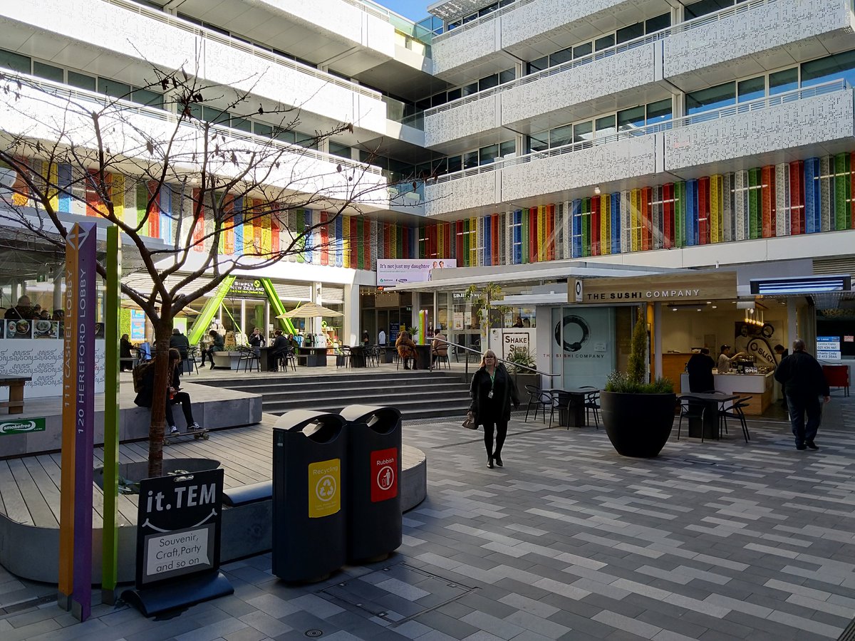 And at almost every block, there's a laneway of some sort. Throughout the rebuild, they've gone mad for laneways, and I LOVE it. There's all sorts of little nuggets hidden down them and they break the big blocks up nicely (3/15)