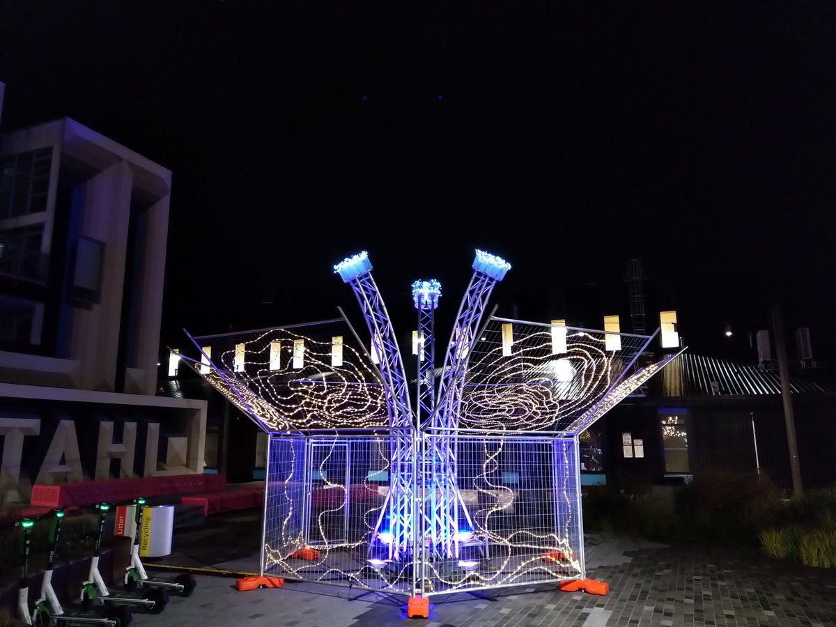 And yes, there are still derelict buildings, but the city has done an amazing job of activating spaces whenever there's an empty lot. It felt like there was something interesting filling every space and making the city feel alive! (5/15)