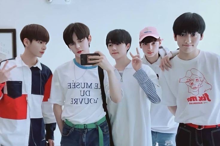 bearingyu313's tweet photo. OMG TXT REACHED 5M SKCKSOCOOD CONGRATS BABIES
#5MWithTXT #TXTwitter5M
@TXT_members @TXT_bighit https://t.co/MbGtWbi1qZ