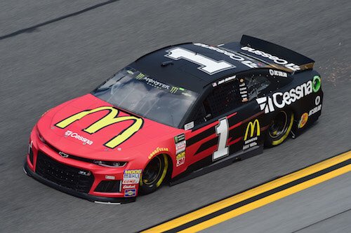 EMotorcons's tweet photo. Did we all miss the fact that the 1 car’s hood just changed m’s? https://t.co/0vOtnzIC3R