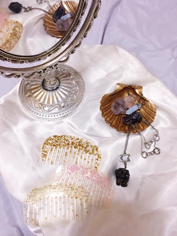 OpuleurPh's tweet photo. SNEAK PEAK ✨ Will launch these combs by the end of the month! Stay tuned 💖 

Follow us on instagram: https://t.co/VM7uwmojrJ
Like our fb page: https://t.co/VM7uwmojrJ https://t.co/oyXgA3w9yT