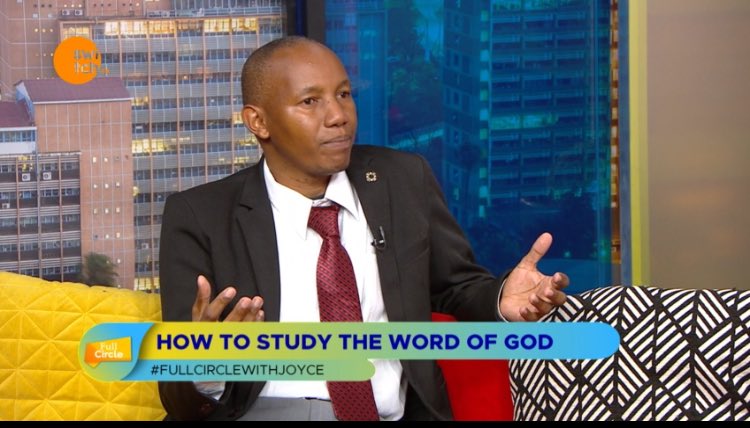 switchtvkenya's tweet photo. How to study the Word of God
Here are some of the ways people read the Word
-Random reading
-Reading cover to cover
-Topical study
-Per bookstudy
-Combination of the above eg, topical study with per book study
#FullcirclewithJoyce #Keepingitswitch https://t.co/fFlq5592KR
