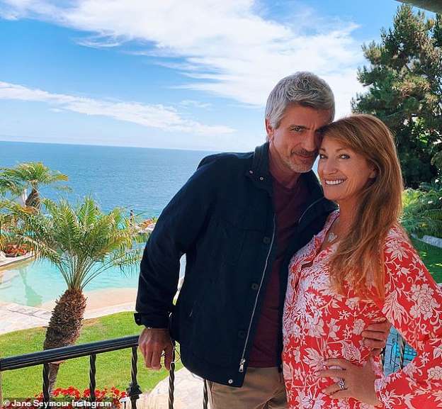 em_dubb's tweet photo. Just in case you're laying in bed, like me, wondering what Joe Lando (aka Sully from Dr. Quinn, Medicine Woman) looks like now...

I found this from last year and it's better than I imagined https://t.co/ePBKmjmk02