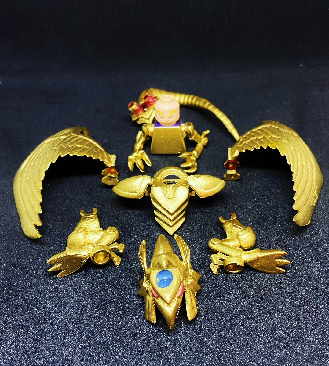 翼の王冠デザイン AWAKEN, AND BRING ME VICTORY! SUN DRAGON RA!