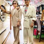 客が取りに来ない服を利用して？ファッションショーを楽しむクリーニング店の老夫婦!