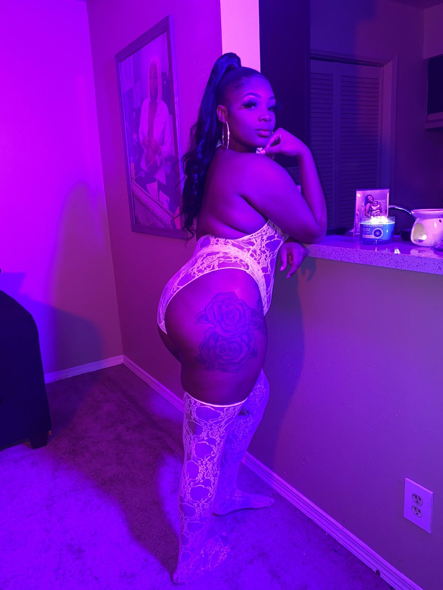 keshayee_'s tweet photo. She the definition of what fine is 🥶😌 https://t.co/zGhKf8e3Qr