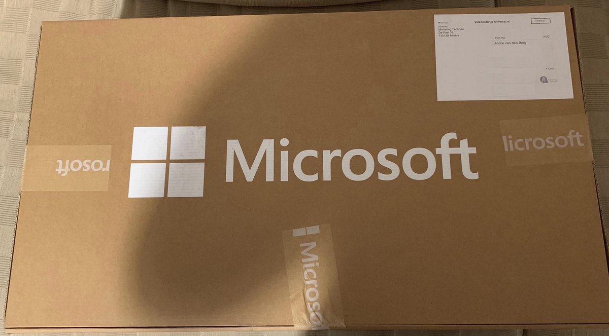 aavdberg's tweet photo. Look what came with the post in the weekend from @microsoftnl #swag from #MSVOSS awesome. Thank you very much. https://t.co/UQQAi9UOYV
