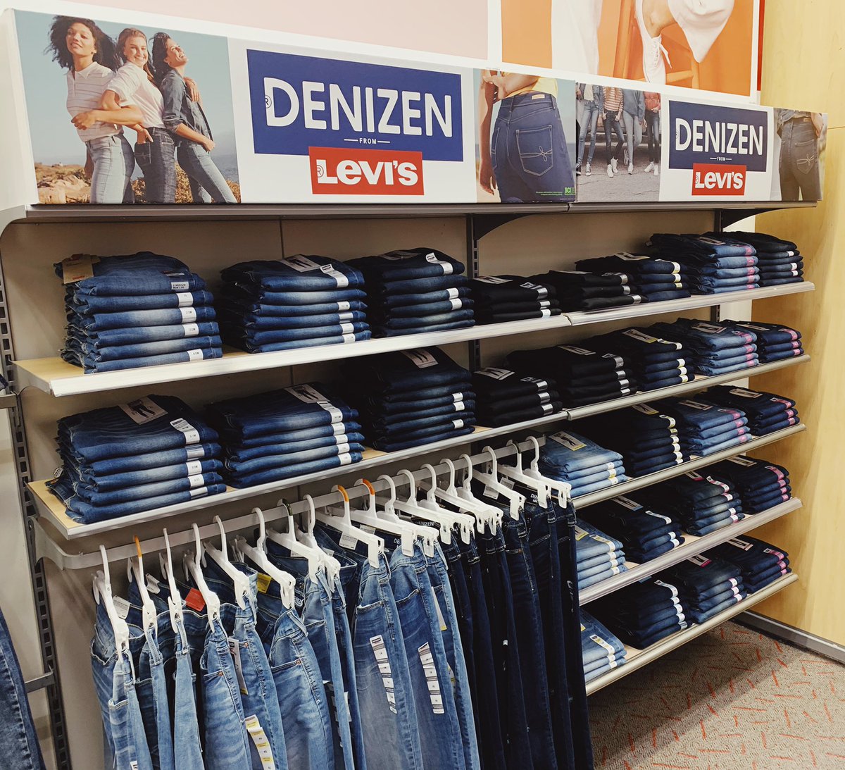 Denim folds on point at T1429; getting excited for all of the new Fall VMG’s! <a href="/TheMcCumberShow/">Andrew McCumber</a> <a href="/1ashower/">Ashley Moonshower</a>
