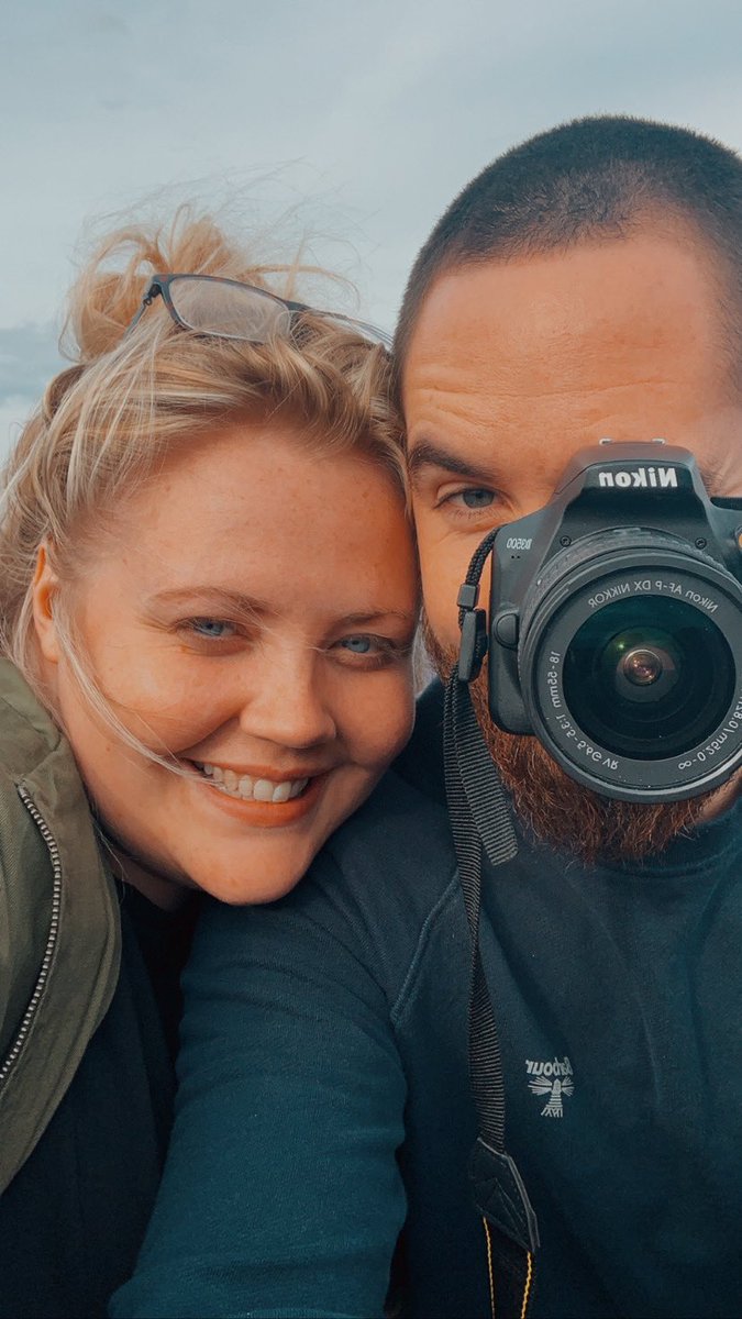 jointatthetrip's tweet photo. An evening at Hitchin Lavender Gardrns to walk off the hangover and roast dinner! 💜
#hitchinlavender #sundayevening #selfiegame #couplesselfie #snapshots #takingpics #CoupleSunday #smiles #LoveAfterLockup https://t.co/53YHfymjkE