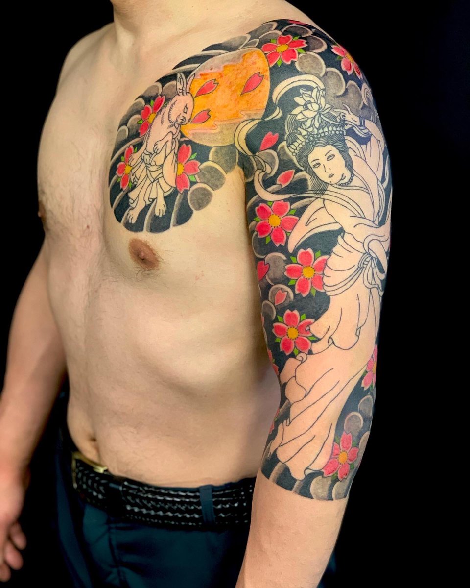 horiyu_official's tweet photo. 腕ひかえ七分 途中経過
#天女 #羽衣天女 #桜
#日本伝統刺青 #traditionaljapanesetattoo #japanesetattoo #japan #刺青 #irezumi #和彫り #wabori #タトゥー #tattoo #tattooartist #前橋彫ゆう #初代彫ゆう #彫ゆう #horiyu #墨鎧文身 #インクアーマータトゥー #inkarmor #inkarmortattoo https://t.co/SycjlgscG0