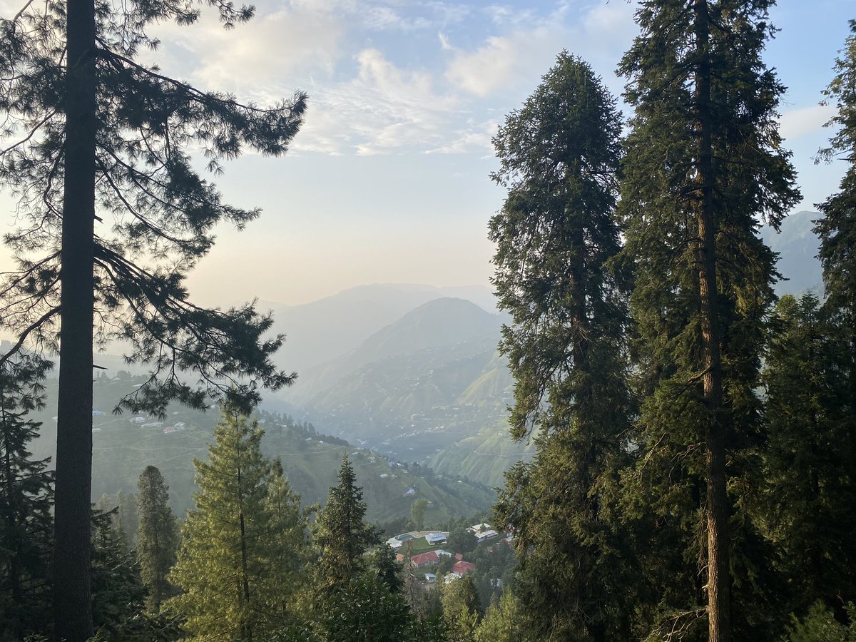 Back in Nathiagali I ventured to the same spot that I had discovered close to where I was staying - for some great sunset views