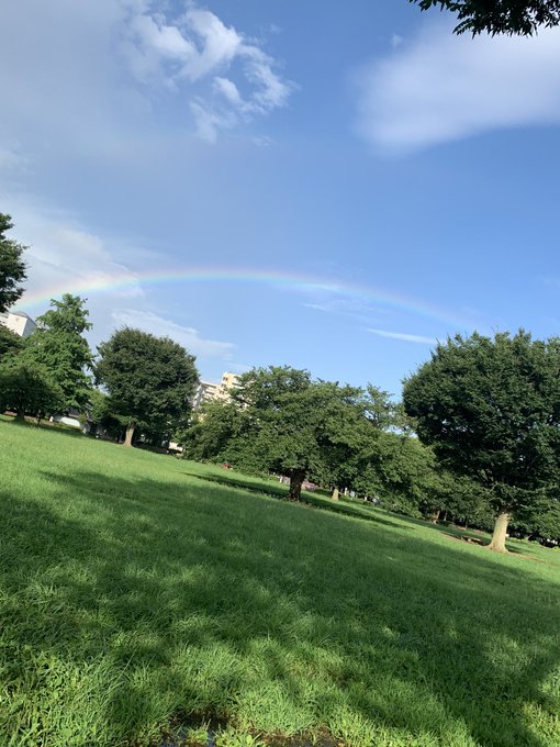 3 pic. 昨日の@木場公園女子会🍺
途中、雨が降ったりで😭😭😭
が、しかし、綺麗な虹🌈も見れたし、結果オーライ🤩 https://t.co/WCXMpwQfMd