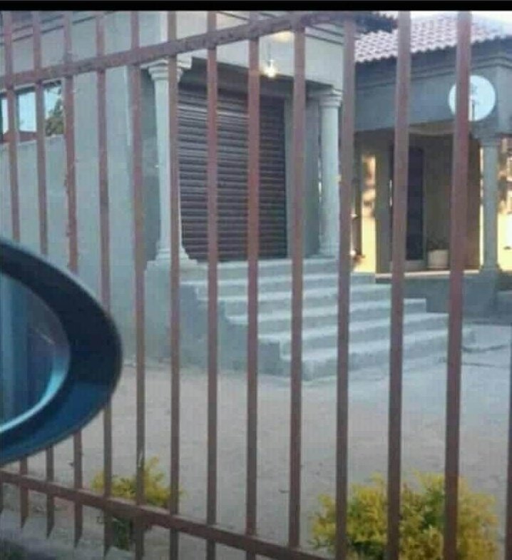 Lera_Mashigo's tweet photo. Retweet when you see it. 😂😂😂😂😂 https://t.co/QwRTJBIV2T