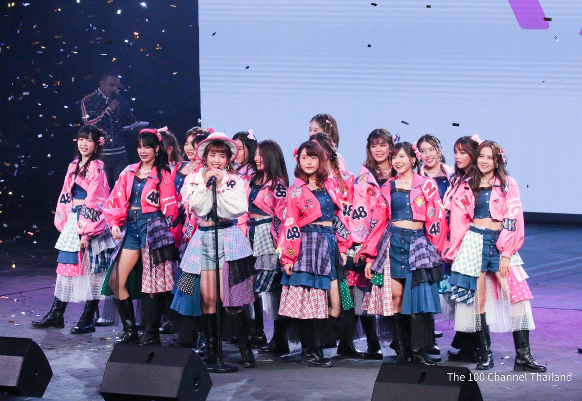 The100ChannelT1's tweet photo. BNK48 เปิดตัวเพลงใหม่ ล่าสุด 'Heavy Rotation' ซิงเกิ้ลที่9 
โดยมีเซ็นเตอร์คือ เจน ผู้ชนะจาก BNK48 9th Single Senbatsu General Election ร่วมด้วยเฌอปราง มิวสิค ฯลฯ
|อ่านทั้งหมด>> 
https://t.co/Z6GRmHz4zg
#CherprangBNK48 #MusicBNK48 #JaneBNK48  
#HeavyRotation #BNK48
#The100Channel https://t.co/Ly686AAzoG
