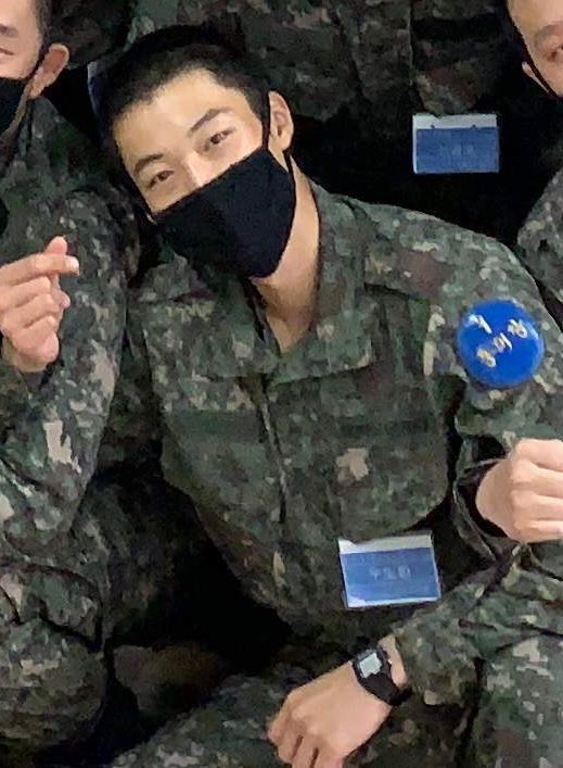 beautiful_Do712's tweet photo. 머리 자란거봨ㅋㅋㅋㅋㅋㅌㅌㅌㅋㅌㅋㅋㅌㅋ https://t.co/5vAdkdCakn