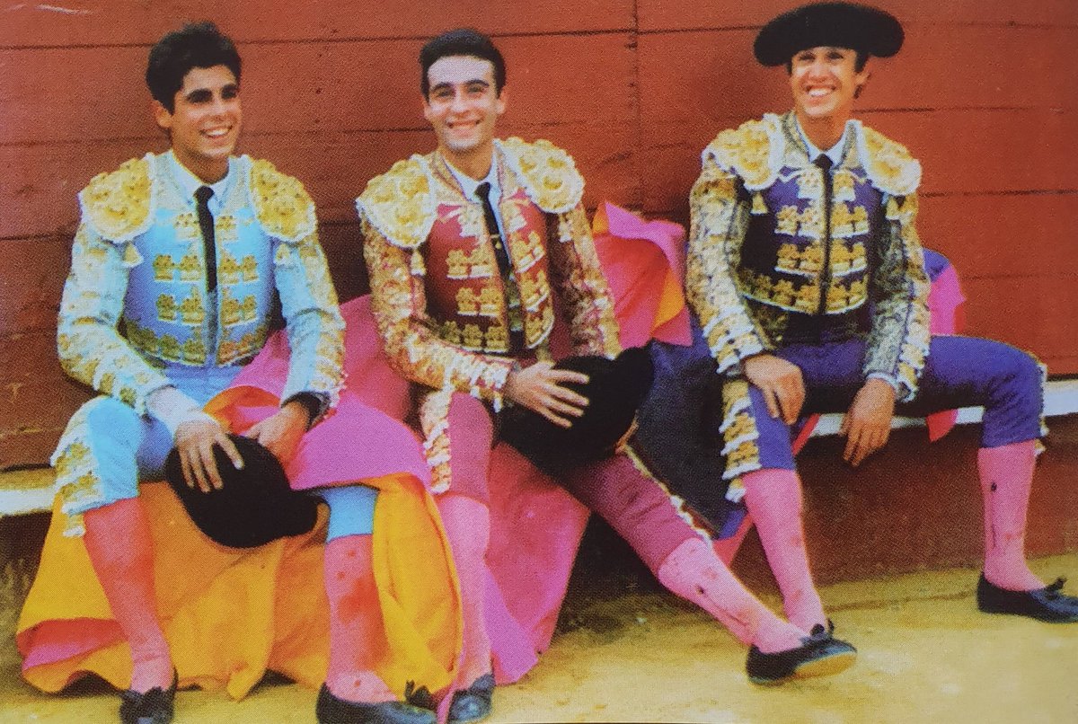 Valencia, 27-07-95. Joselito, Enrique Ponce y Rivera Ordoñez, los llamados "los tres tenores" sonrientes durante el descanso de la corrida. Cartel muy repetido a mediado de los 90. #FiraDeJuliol95
