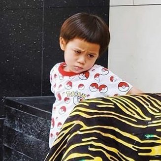 PlobJai's tweet photo. พี่สายฟ้า กำลังจะเป็นเจ้าพ่อมีมตามน้องพายุมาหรือไม่ เดี๋ยวมาดูกันค่ะ ขอประเดิมด้วยภาพนี้ก่อนเลย 55555555555555⚡🤨 https://t.co/9xh8E4OF7p