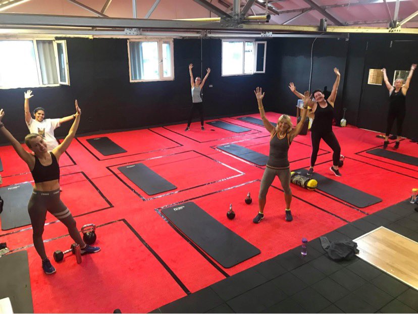 elsbelles_fit's tweet photo. We are back! 🎉🤸🏼‍♀️
▫️
After wayyyy to long away from the #gym, it feels so good to be back seeing everyone in person again rather than on a screen! 💃🏼
▫️
Let the fun begin! 🏋🏼‍♀️
▫️
Interested in joining in on #classes or even having 1:1 #PT in a studio drop me a message 👯‍♀️ https://t.co/zo0y5JccOE