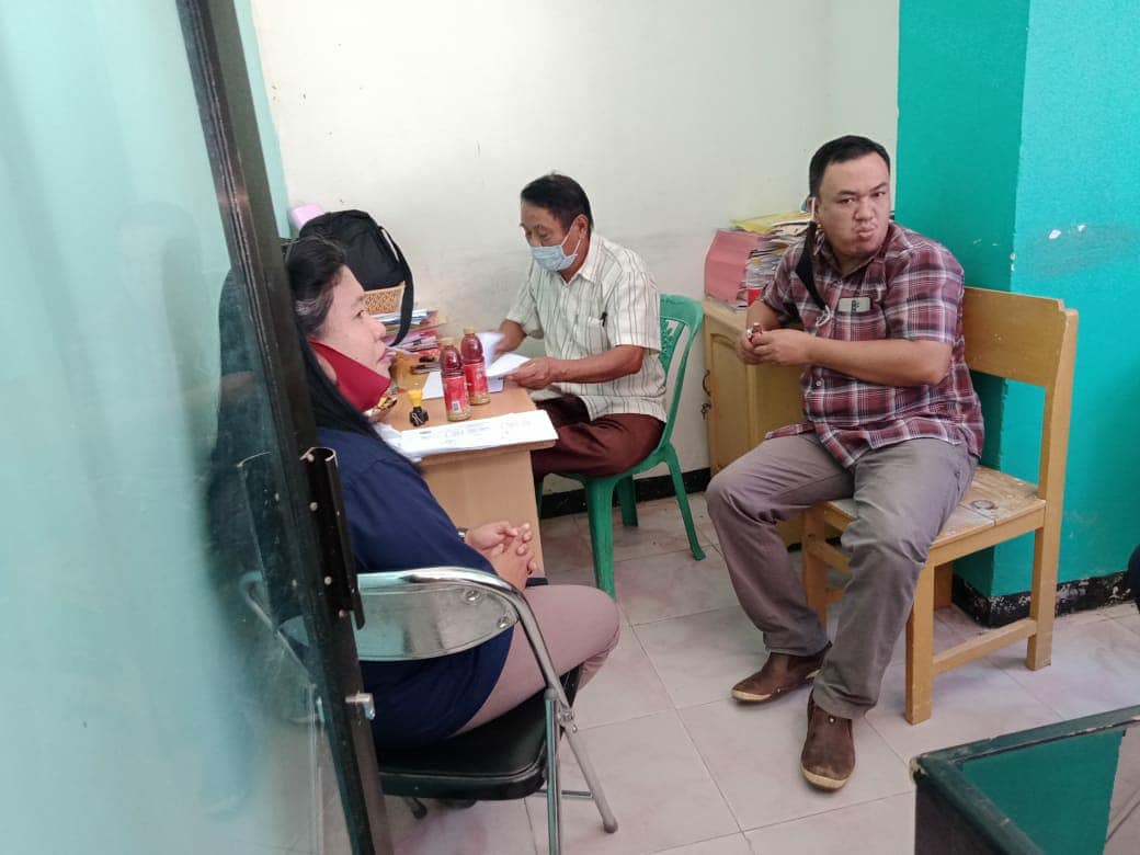 esraEcha's tweet photo. Pendampingan penyusunan laporan RAT yang akan dilaksanakan secara tertulis T.B 2019 bersama pengurus dan pengawas KSU Unsimar Sejahtera 

#Penyuluhkoperasi 
#ppklkemenkopukmri
#ppklsulteng 
#ppklposo
#BanggaBuatanIndonesia 
@PENYULUH_COOP 
@PpklTengah 
@KemenkopUKM https://t.co/5wBtEDnlFJ