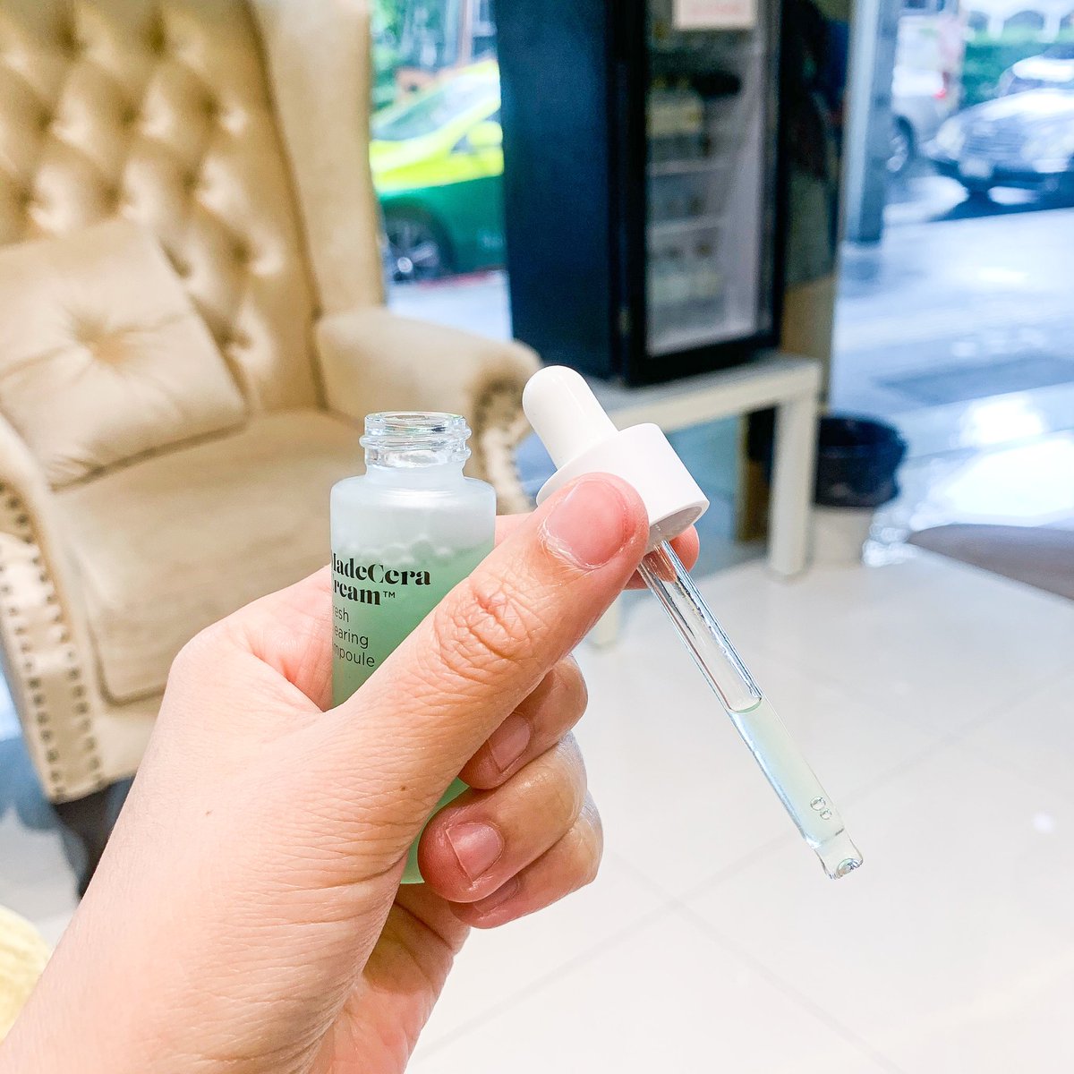 samipangsri's tweet photo. มนุษย์สิวที่เอะอะสิวขึ้น นี่อยากแนะนำตัวนี้ MadeCera Cream Fresh Clearing Ampoule ดีจริงงง ใช้แล้วหน้าไม่แห้งด้วย ชอบตรงนี้ ทาเลยก่อนนอนหรือหลังล้างหน้า ดีย์ 10/10 !!!

#เรื่องหน้าไม่ไหวอย่าฝืน #Howtoperfect https://t.co/sSSkvgBxkT