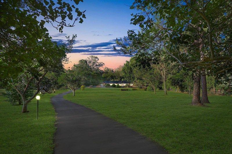 SaltRealtyGC's tweet photo. EXPLORING THE GOLD COAST. 
#Gilston is a #locality in the #CityofGoldCoast, 
with a #population of approx. 2,500. 
#Ruralliving with #acreageproperties. 
BUY - SELL - RENT at https://t.co/3sOFMcQvUI 
"Where destination meets lifestyle." https://t.co/qBRSM5DiyY