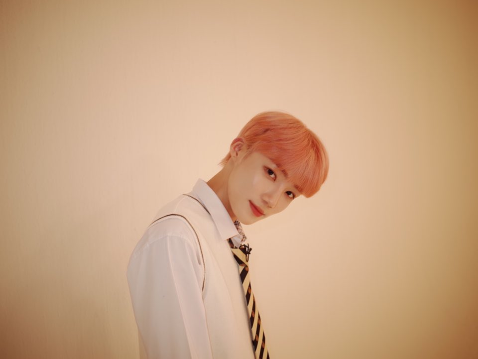 WE_THE_BOYZ's tweet photo. 비와- #NewShot https://t.co/F94nSxoinN