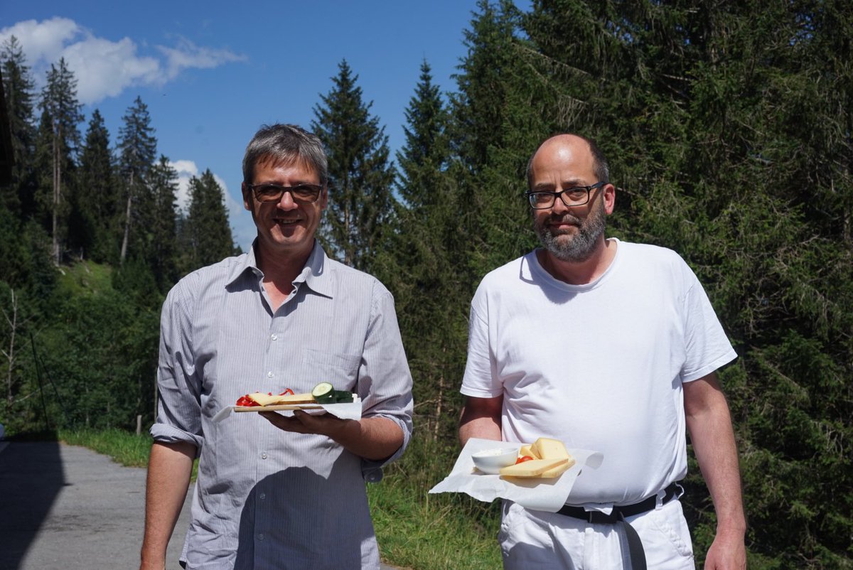 kaesekommissar's tweet photo. Besuch bei Florian Steiner. Ein Wiener der hervorragenden Alkpkäse auf der Schweizer Alpe Höhi macht.
#swisscheese #austriancheese #alps #slowtravel #slowcheese #cheeselover #schweizerkäse #Alpkäse #Butter #cheesemonger #älplerjause #sommer2020 #fromage #rohmilch #natur #wandern https://t.co/gKRidmZdCg