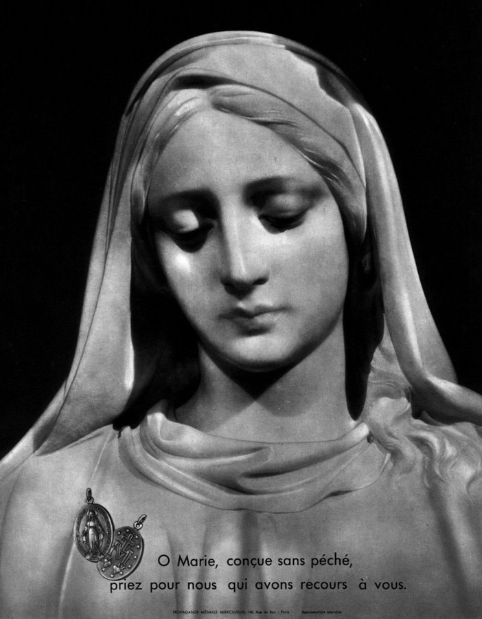 IRFMx's tweet photo. Depuis l’#apparition de la #Vierge à #Paris en 1830, révélant la #MédailleMiraculeuse, jusqu’à celles d'#aujourdhui, la #demande du #Ciel est #douloureuse, #urgente & #insistante :
#Prière
#Sacrifice
#Pénitence
#Jeûne
#Chapelet
#Eucharistie
#Confession
#Conversion
Bonnes #œuvres. https://t.co/hXxbQyCjKn