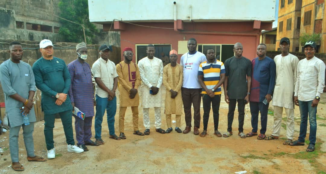 oluwatoyinLB's tweet photo. #Sarakite
#AA
#PDP
#APC
#KWARANS
#kwara4all 

@babaidris090 @shewn007 @i_am_megabyte https://t.co/jPbmJuZRUr