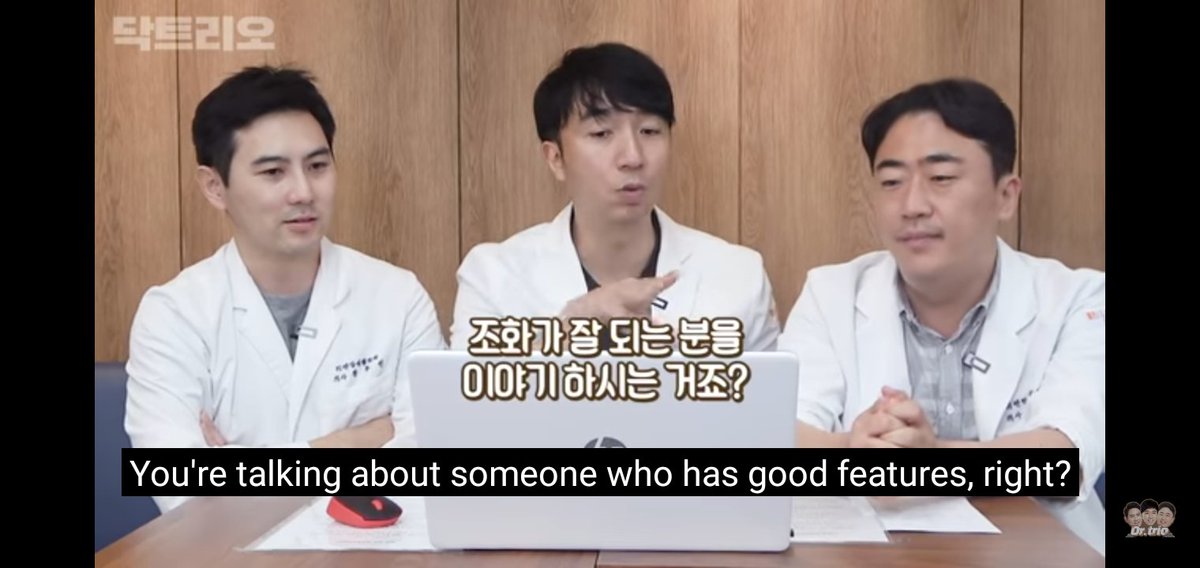 Where's the lie??? Imagine calling Jihyo ugly omg raise your standards honey.