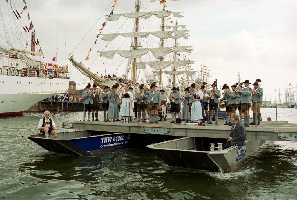 BremerhavenInfo's tweet photo. #Faszination #SAIL - neuer Blogbeitrag! Über die Sonderausstellung im Historischen #Museum #Bremerhaven berichtet Kerstin jetzt auf unserem #Blog. Zwar ist die #SAIL2020 abgesagt, doch die Vorfreude auf kommende SAILs bleibt.💙⚓️#bremen #historischesmuseum #sailbremerhaven https://t.co/nxcufdxRup