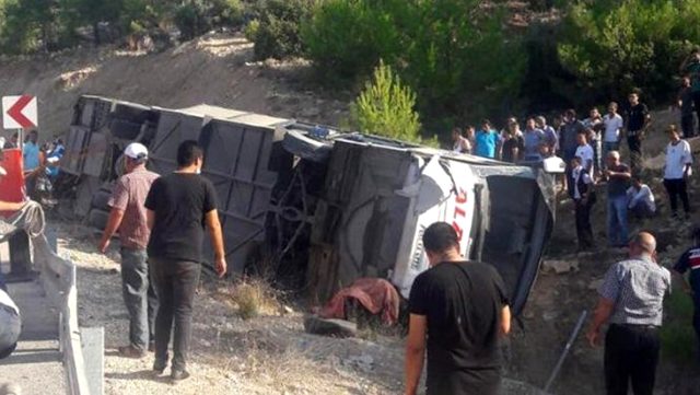 karaatay_hasim's tweet photo. #Mersin'in #Mut ilçesinde yaşanan elim kaza sonucu şehadete ulaşan kahraman Mehmetçiklerimize Yüce Allah’tan rahmet, şehitlerimizin ailelerine, yakınlarına ve sevenlerine Sabr-ı Cemil niyaz ediyor, yaralı askerlerimize acil şifalar diliyorum. Milletimizin başı sağ olsun. https://t.co/8Fk5pLaGpM