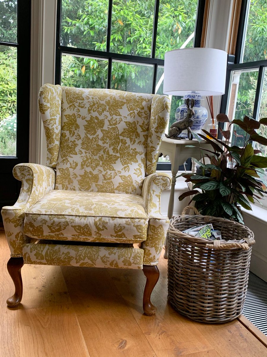 WittsDesign's tweet photo. William Morris once said “Have nothing in your home that you don't know to be useful or believe to be beautiful” - we reupholstered this chair in one of our fabrics and it is a family favorite. 💗 

#HandDesigned #WittsDesign

https://t.co/tdpkSrGf66 https://t.co/5gIW28H8og
