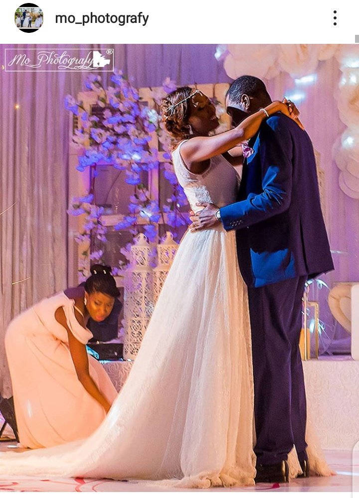 mofotoklozet's tweet photo. A boo woos a bae, dt is his biz
D bae accepts to love d boo back, dt is her biz ๐
They both decide they want to spend d rest of their lives 2geda, dt is their biz
They have fixedย a wedding date & need a photographer&videographer
now, dt is OUR biz
Just tel us at Mo.08082000037 https://t.co/G25cTOsodM