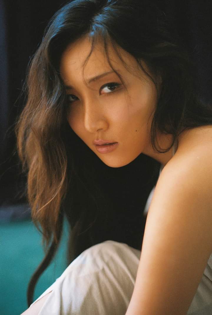 hwasa_seducee's tweet photo. Look our queen Hwasa. She is not even big deal the issue about CA. She perform baddest in stage lately and winning on inkigayo. You will never destroy our queen so back off .
#MARIA1STWIN https://t.co/sm9HUCuPjD