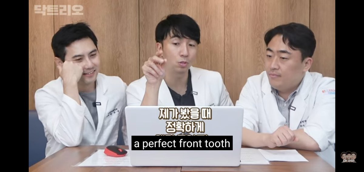 NAYEONsame thoughts, the most perfect rabbit in everyone's eyes. They even said that she looks like SES Eugene with a little bit of Sandara Park. Nabong's front teeth and charm is one of a kind