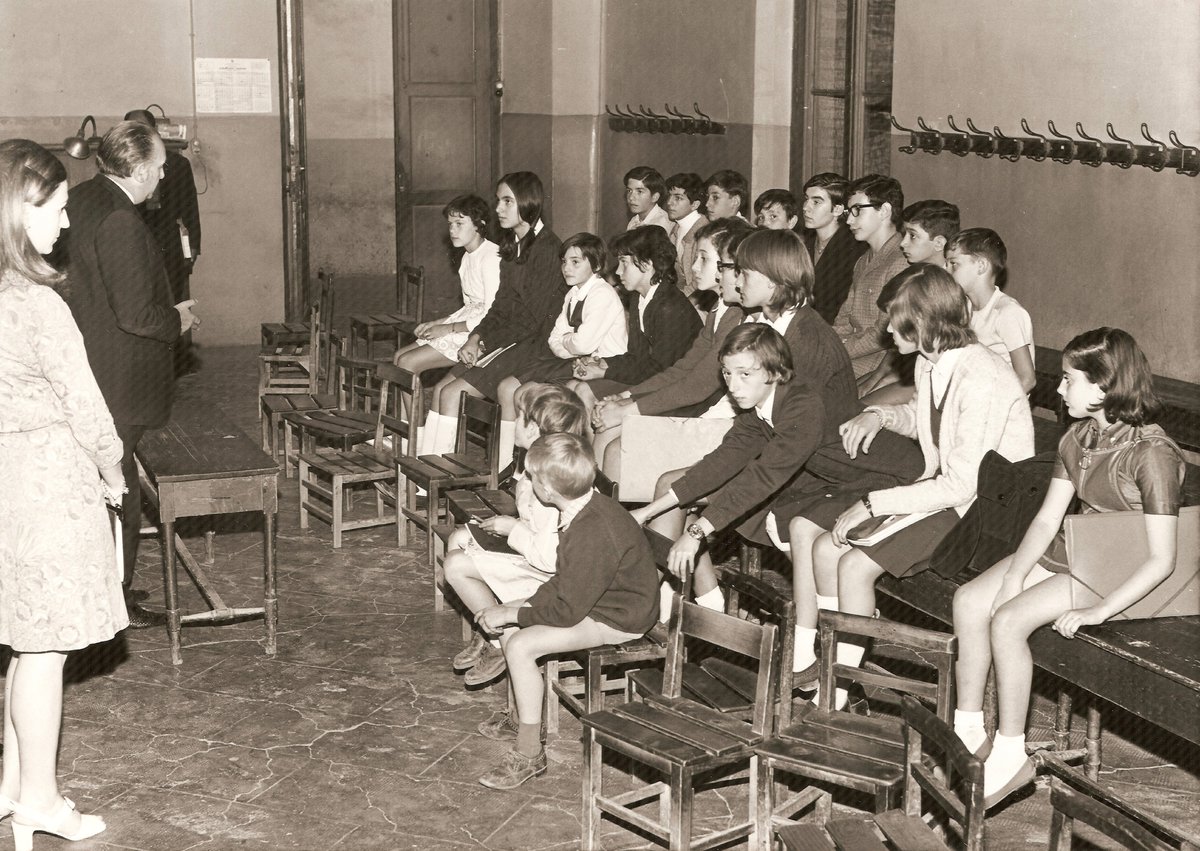 EMMBerga's tweet photo. Ha mort la Rosa Maria Cabra, exprofessora de l'escola. Fou, juntament amb la Montserrat Perayre, una de les dues primeres professores que van iniciar l'any 1970 l'actual etapa de l'Escola municipal de música de Berga. https://t.co/g7YLh2BPLr