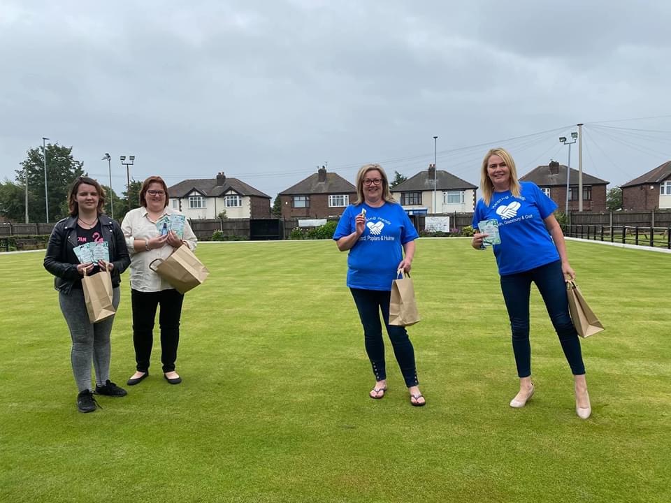 HHCulcheth's tweet photo. Helping Hands Culcheth has received a grant of £500 from the @SercoFoundation.   Serco do incredible work in Communities and we are delighted they think our community group a worthy recipient.  Thank you   @HHOrfordPH
@WendyMaisey https://t.co/JsZUEmwvyn