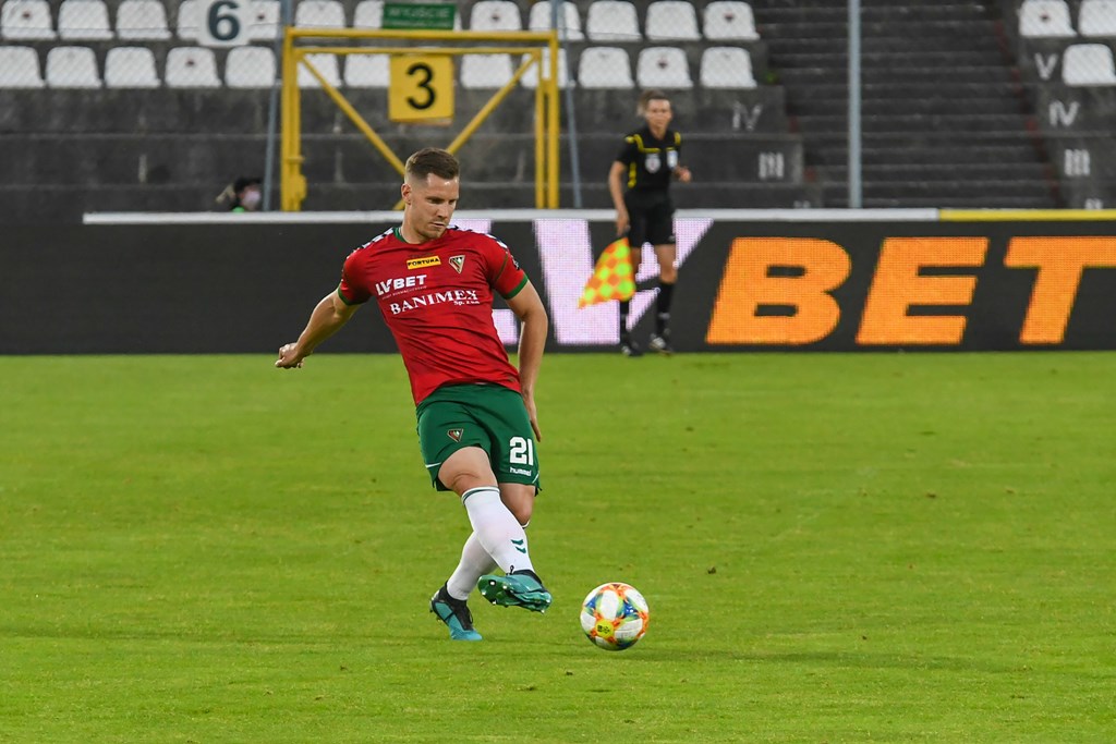TwojeZaglebiepl's tweet photo. W @zaglebie_eu zapadły już pierwsze decyzje kadrowe. Sprawdźcie, kogo już nie zobaczymy na Stadionie Ludowym. Szczegóły ▶️ https://t.co/SSfnZROcjh @_1liga_ https://t.co/MCK8SgZgfQ