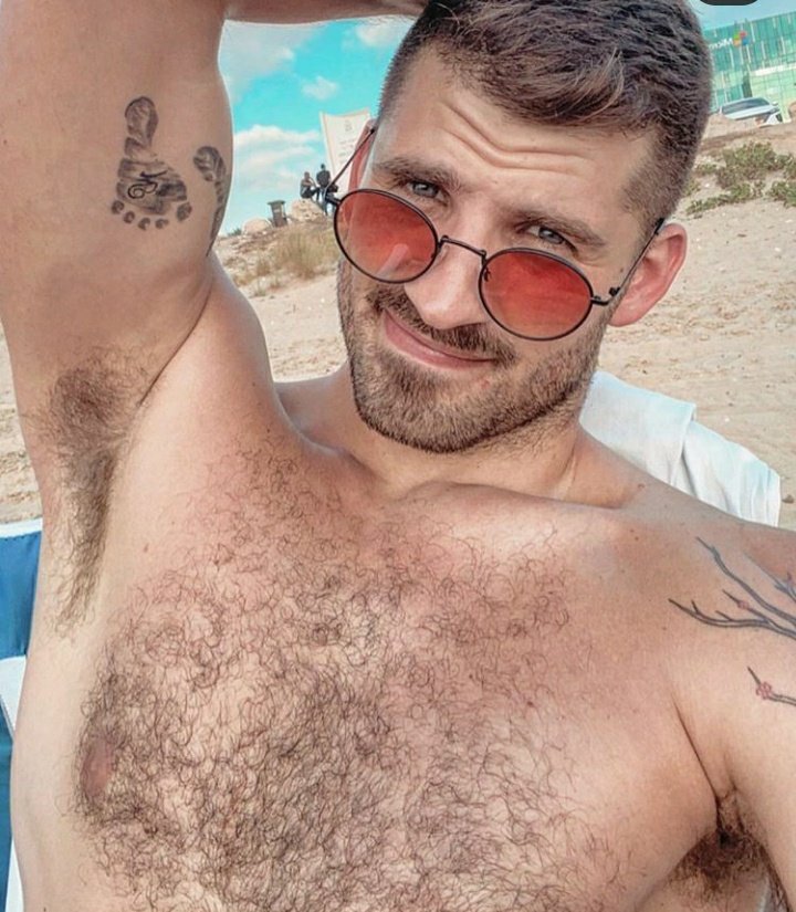 MaxiBuscador's tweet photo. Lo mejor que van a ver hoy 🤤 #axilas #armpits #hairy https://t.co/ARDPziXsK6