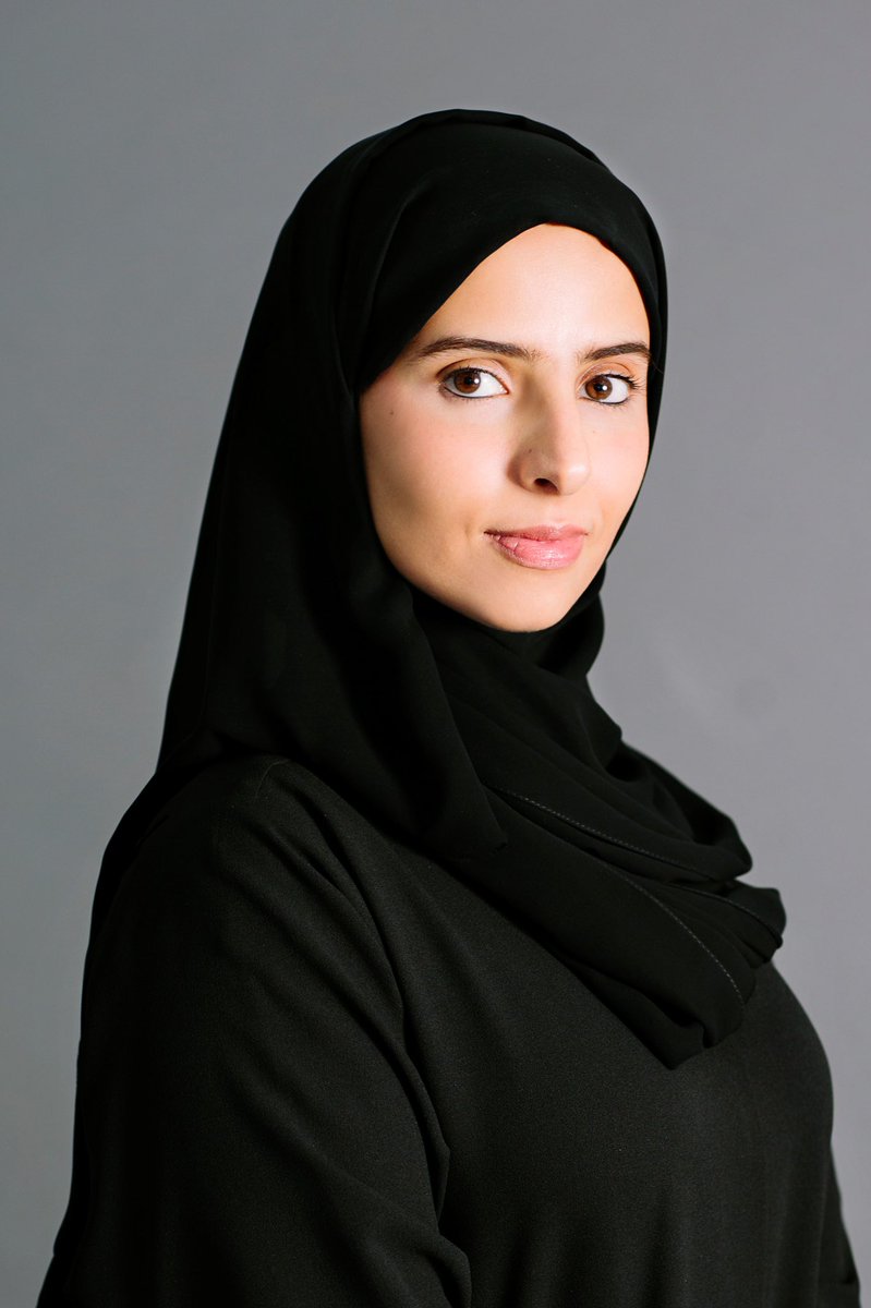 آمنة سلطان العويس - الرئيس التنفيذي وأمين السجل في محاكم مركز دبي المالي العالمي، والرئيس التنفيذي في سلطة تسوية المنازعات. تشغل منصب أمين سجل اللجنة القضائية الخاصة بمؤسسة دبي العالمية، وعضو المجلس الاستشاري لكلية الحقوق في جامعة الشارقة.