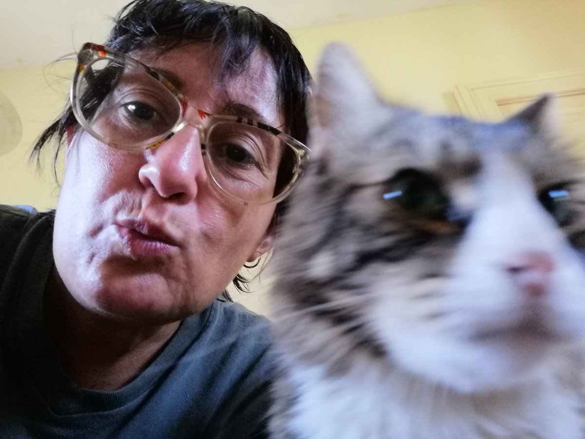 SeeleyThay's tweet photo. Mirto and Mom https://t.co/dCALVxmq5U
